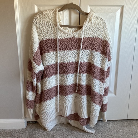 Miracle sweater w hood - Picture 3 of 3